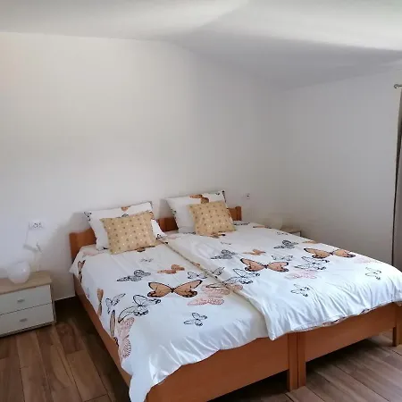 Apartma Pergola Apartma Secovlje