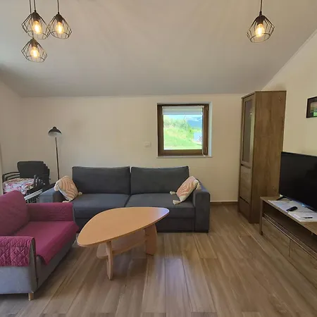Apartma Pergola *